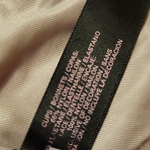 Victoria's Secret bra - Picture 4 of 4